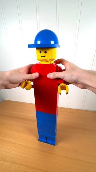 Originele foto van een kleurrijk speelfiguur